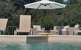 Caliente Apartments Vir B